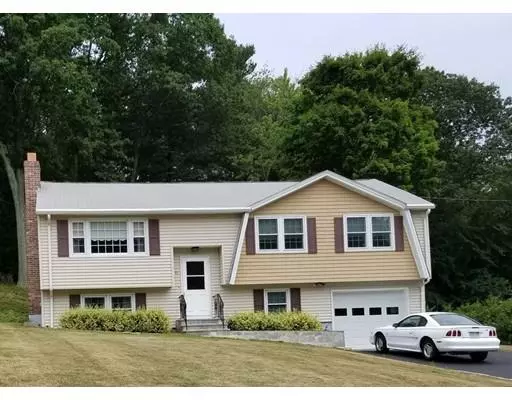 31 Winsor Dr, Dracut, MA 01826