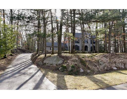 57 Spruce Rd, North Reading, MA 01864