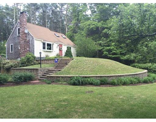 79 Russell Mills Rd, Plymouth, MA 02360