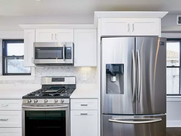 Quincy, MA 02171,37 Bay State Road #37