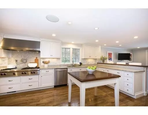 Cohasset, MA 02025,79 Lantern Ln