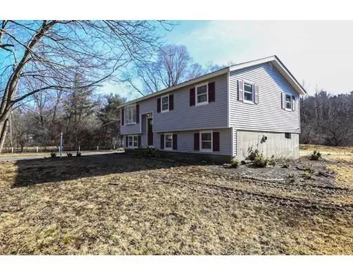 52 Forest Rd, Salisbury, MA 01952