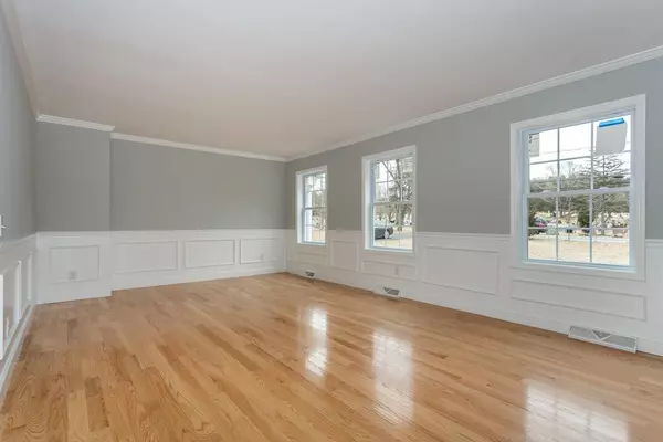 Walpole, MA 02081,1641 Washington St. #1641