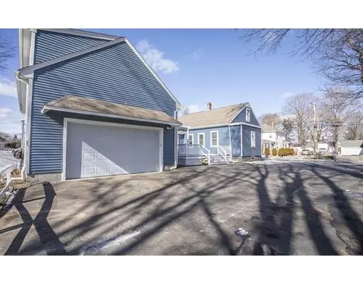 Taunton, MA 02780,34 Maple St