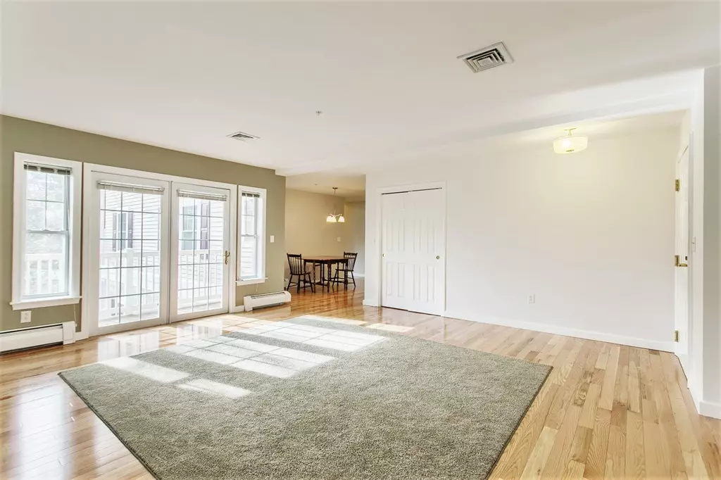 Stow, MA 01775,34 Meeting House Ln #209