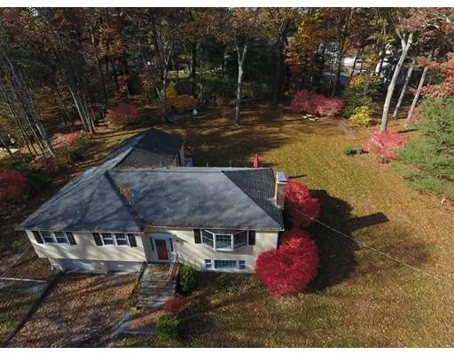 25 Country Village Ln, Sudbury, MA 01776