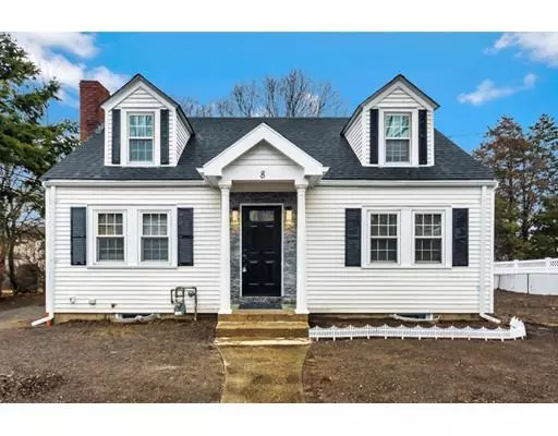 8 Myopia Rd, Stoneham, MA 02180