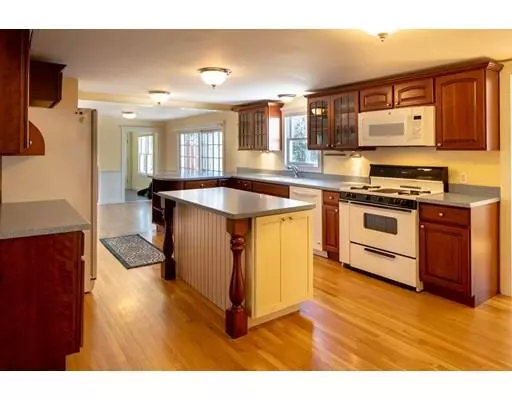 Mattapoisett, MA 02739,16 Tupola Ln