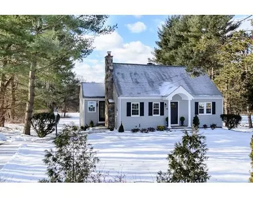 58 Bridge St, Medfield, MA 02052