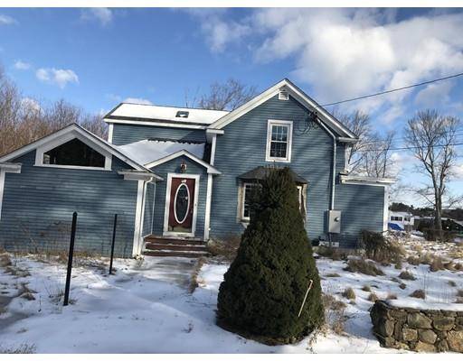 14 Kosmas St, Webster, MA 01570