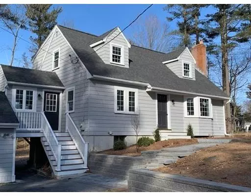 Medfield, MA 02052,4 Black Pine Rd