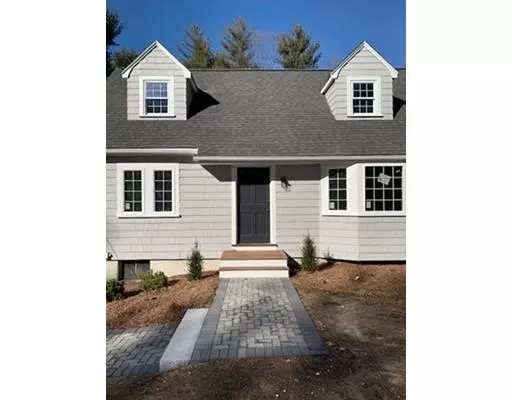 Medfield, MA 02052,4 Black Pine Rd