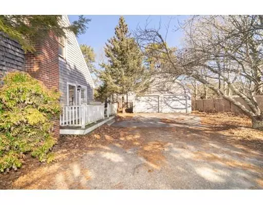 Yarmouth, MA 02664,40 Violet Glen Rd