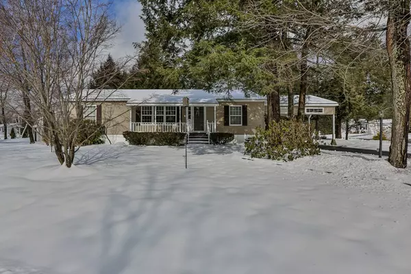 Hampstead, NH 03841,52 Granite Cir