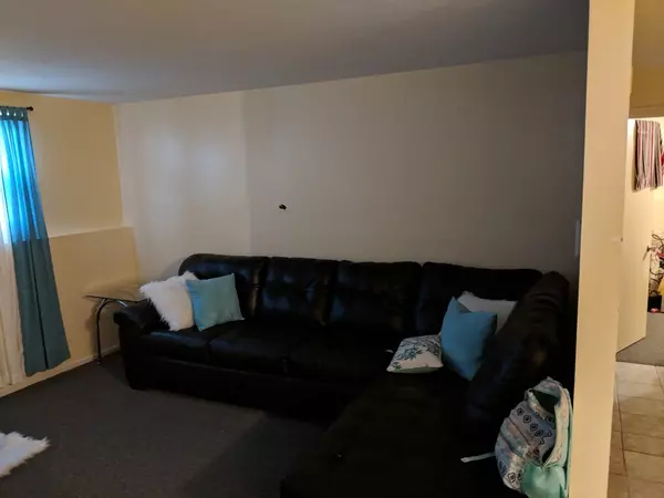 Southbridge, MA 01550,297 Ashland Ave #14