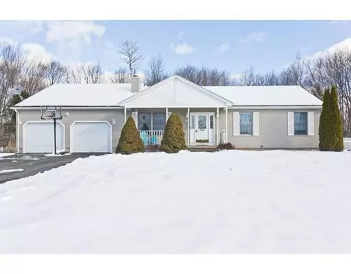 74 Kosak Ct, Agawam, MA 01030