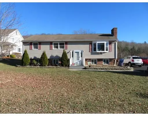 Spencer, MA 01562,16 Valley View Dr