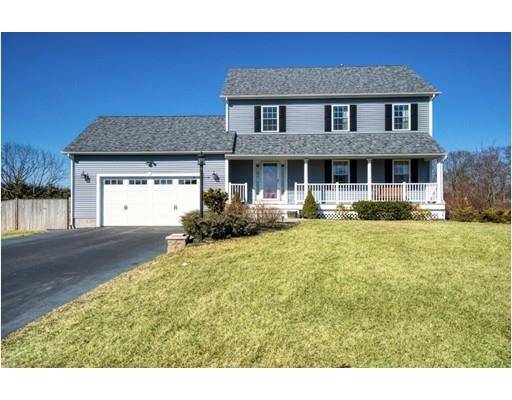 8 Becky Ln, Seekonk, MA 02771