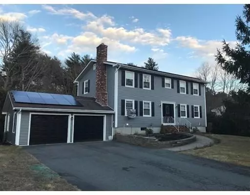 24 Running Deer Rd, Dartmouth, MA 02747