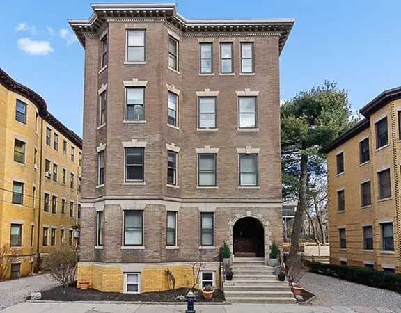 Brookline, MA 02446,15 Park Vale #A