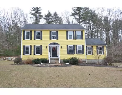 Wrentham, MA 02093,60 Acorn Road