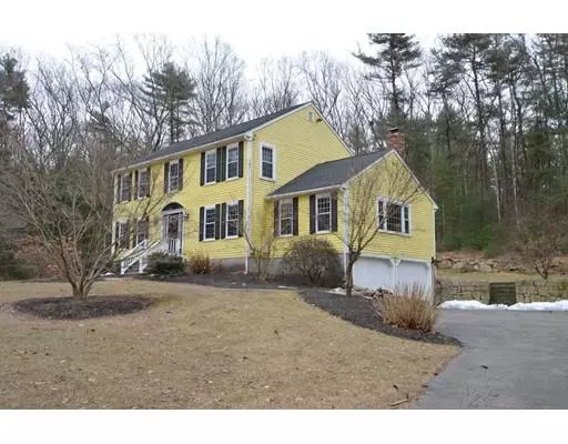 Wrentham, MA 02093,60 Acorn Road