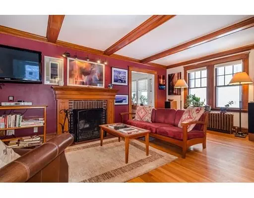 Wellesley, MA 02481,5 Intervale Rd