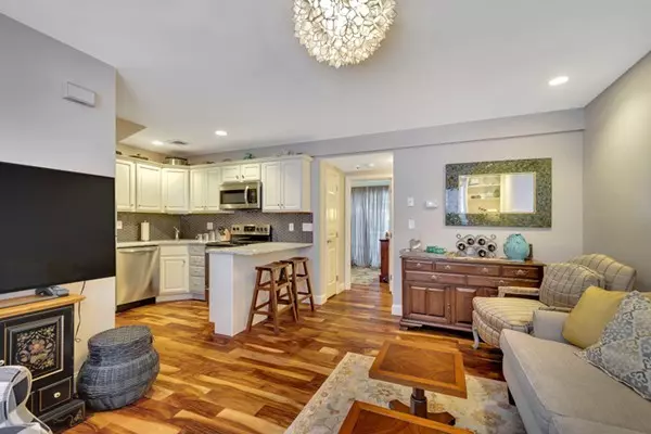 Woburn, MA 01801,305 Salem St #310