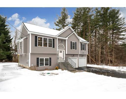 7 Oscar St, Webster, MA 01570