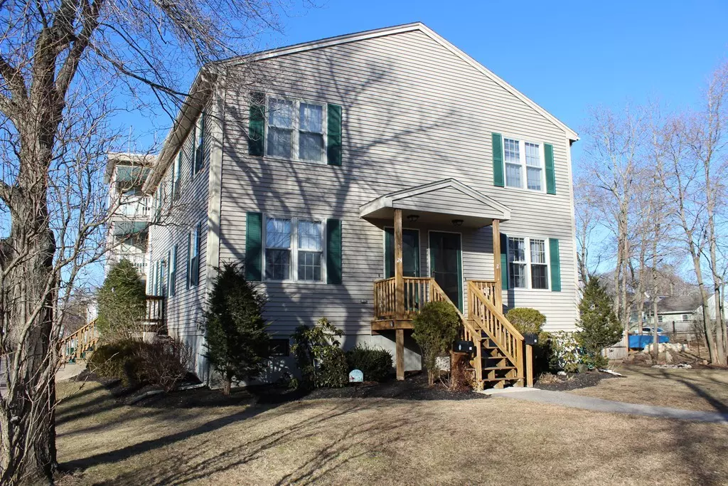 Attleboro, MA 02703,24 Brownell St #24