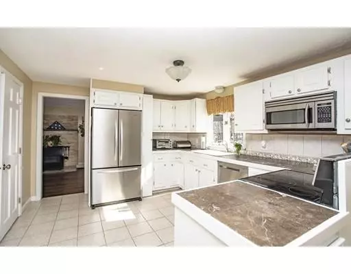 Middleboro, MA 02346,27 Claire Ter