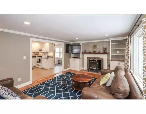 Hamilton, MA 01982,23 Pilgrim Rd