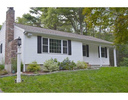 55 Pierce St, Rochester, MA 02770