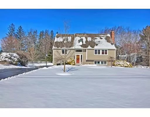 3 Overlook Dr, Sutton, MA 01590