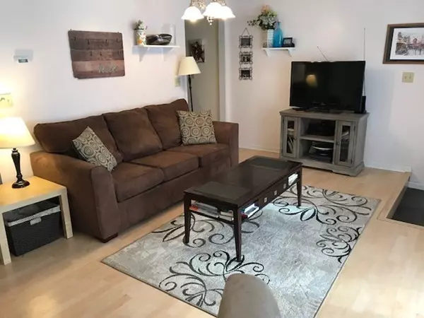 North Attleboro, MA 02760,42 2nd Ave #12