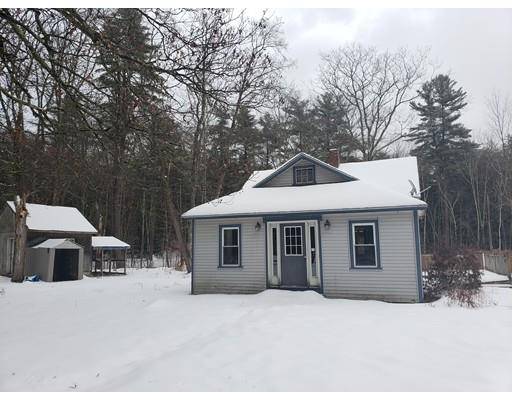 35 Old Barre Road, Petersham, MA 01366