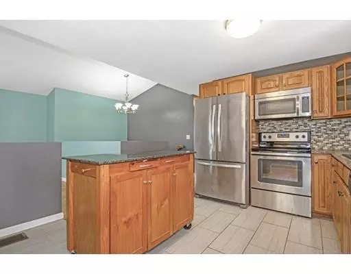 Southbridge, MA 01550,27 Colonial Dr