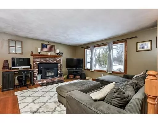 North Attleboro, MA 02760,39 Paine Rd
