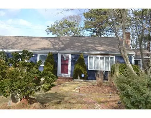 Brewster, MA 02631,17 Cranberry Lane