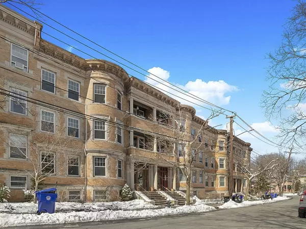 Brookline, MA 02446,94 Naples Rd #1