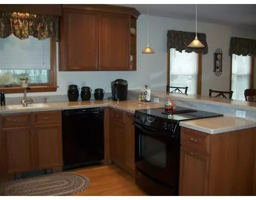 Middleboro, MA 02346,54 Arch St