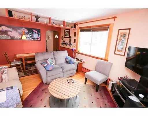 South Hadley, MA 01075,40 Garden St