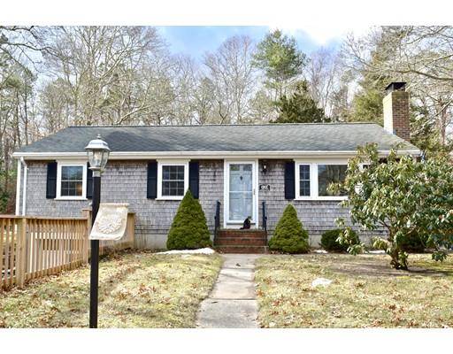 1 Lakewood Circle Ext, Bourne, MA 02562