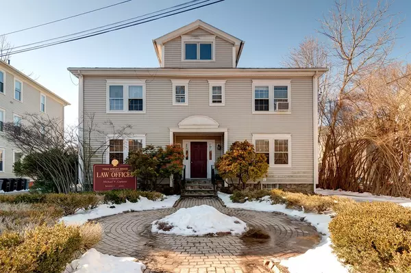 3 Bowlen Ave, Southbridge, MA 01550