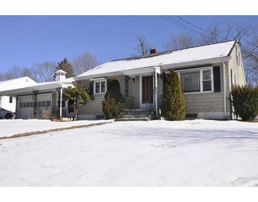 40 Berube Ave, Somerset, MA 02726