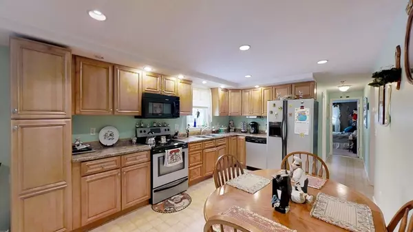 67 Such Drive, Attleboro, MA 02703