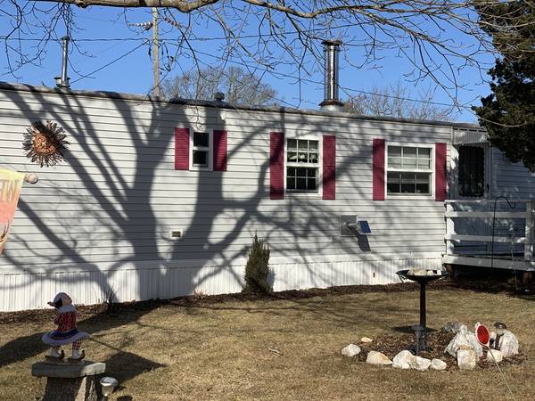 7 Fourth, Bourne, MA 02559