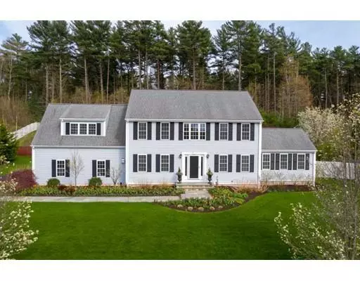 8 Edward Dr, Pembroke, MA 02359