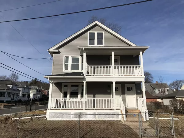 25-27 Royal Ave, Holyoke, MA 01040