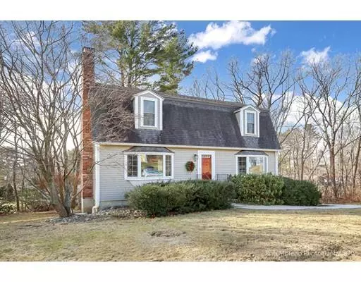 34 Edge St, Ipswich, MA 01938